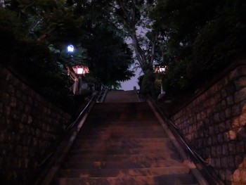 shinagawa-shrine-stairs